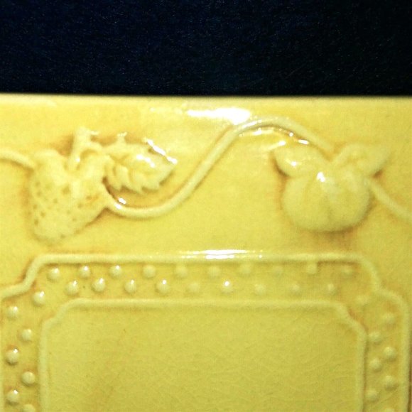 Trivets Embossed Fruit Vine Pattern Vintage Ceramic Yellow Set of 4 - Picture 7 of 8